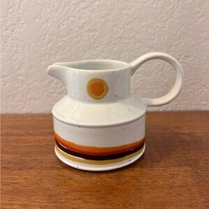Stonehenge Midwinter creamer dish